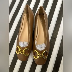 Ballerina shoes with Horseshoe buckle